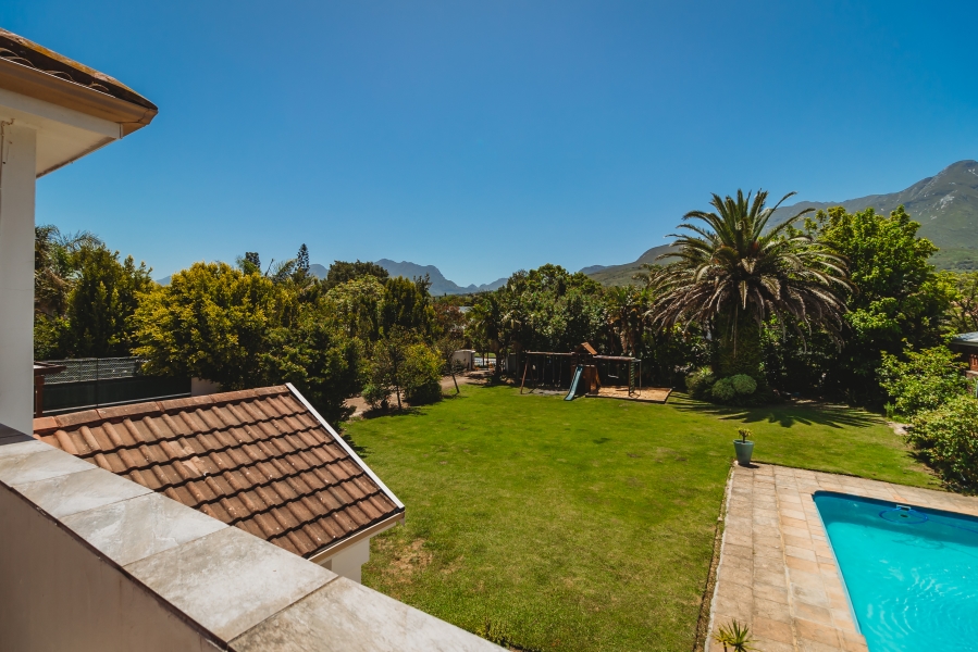 5 Bedroom Property for Sale in Heatherlands Western Cape